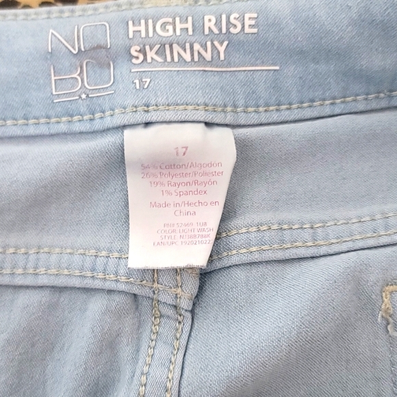 No Boundaries High Rise Skinny Jeans size 17 - Picture 2 of 9